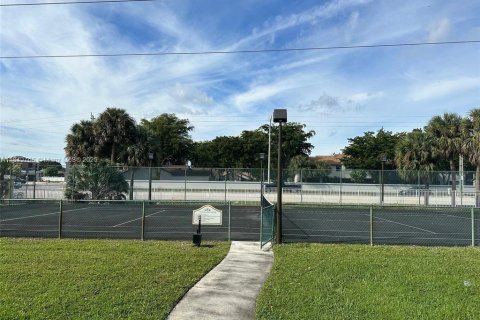 Copropriété à vendre à Tamarac, Floride: 1 chambre, 64.57 m2 № 1852323 - photo 20