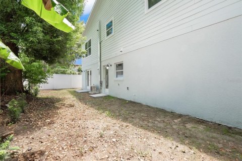 Casa en venta en Orlando, Florida, 4 dormitorios, 337.79 m2 № 2148019 - foto 30