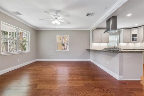 Casa en venta en Orlando, Florida, 4 dormitorios, 337.79 m2 № 2148019 - foto 8