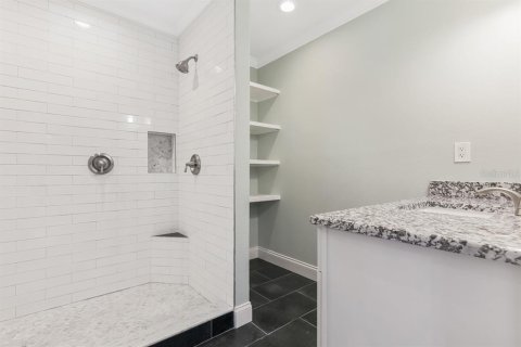 Casa en venta en Orlando, Florida, 4 dormitorios, 337.79 m2 № 2148019 - foto 14