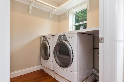 Casa en venta en Orlando, Florida, 4 dormitorios, 337.79 m2 № 2148019 - foto 16