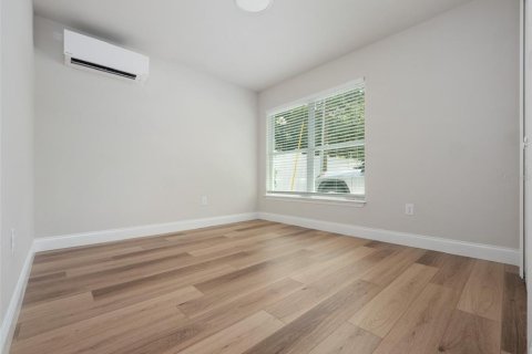Casa en venta en Orlando, Florida, 4 dormitorios, 337.79 m2 № 2148019 - foto 27