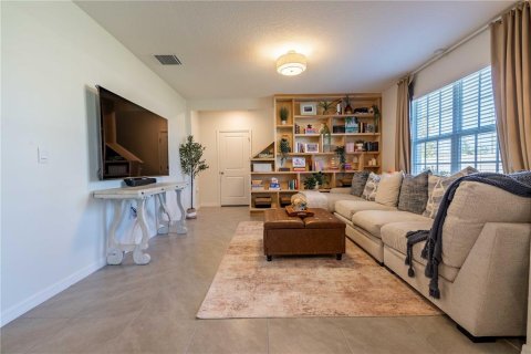 Villa ou maison à vendre à Wesley Chapel, Floride: 4 chambres, 220.36 m2 № 2428936 - photo 15