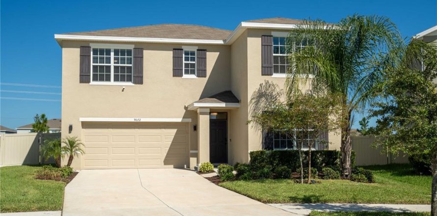 Villa ou maison à Wesley Chapel, Floride 4 chambres, 220.36 m2 № 2428936