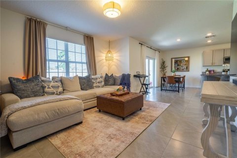 Villa ou maison à vendre à Wesley Chapel, Floride: 4 chambres, 220.36 m2 № 2428936 - photo 16