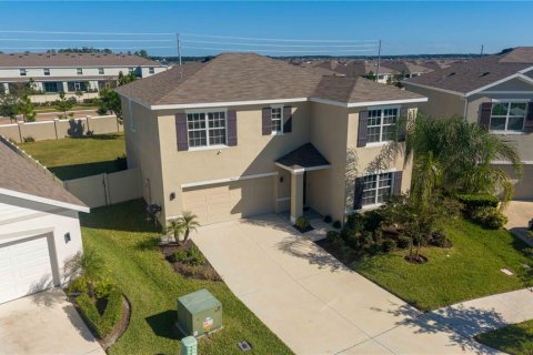 Villa ou maison à vendre à Wesley Chapel, Floride: 4 chambres, 220.36 m2 № 2428936 - photo 2