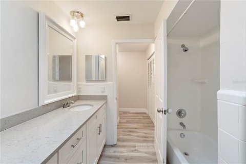 Villa ou maison à vendre à Longwood, Floride: 4 chambres, 227.52 m2 № 2419092 - photo 17