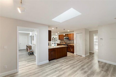 Villa ou maison à vendre à Longwood, Floride: 4 chambres, 227.52 m2 № 2419092 - photo 12