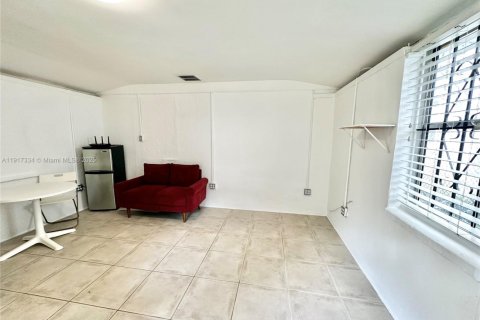 Commercial property in Miami, Florida 125.88 sq.m. № 1973493 - photo 11