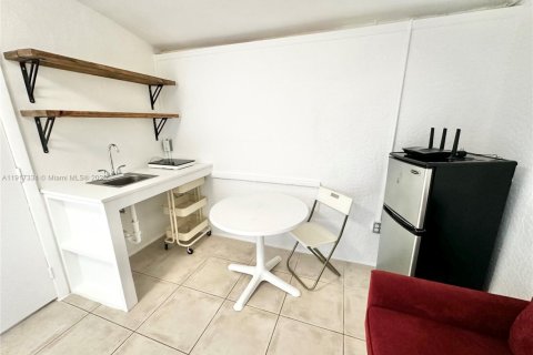 Commercial property in Miami, Florida 125.88 sq.m. № 1973493 - photo 12