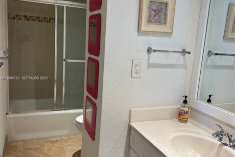 Copropriété à vendre à Hollywood, Floride: 2 chambres, 126.16 m2 № 1994609 - photo 20