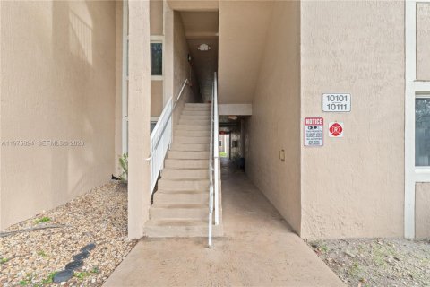 Купить кондоминиум в Корал-Спрингс, Флорида 2 спальни, 112.41м2, № 2040163 - фото 25