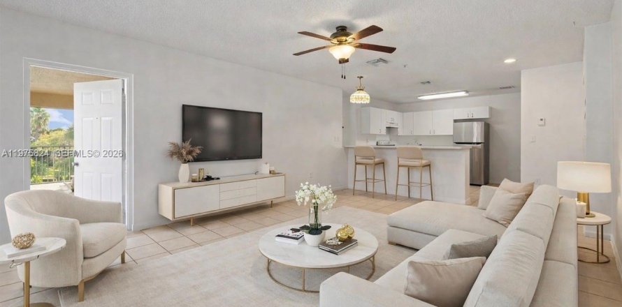 Кондоминиум с 2 спальнями в Корал-Спрингс, Флорида № 2040163