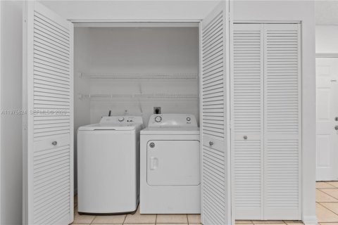 Купить кондоминиум в Корал-Спрингс, Флорида 2 спальни, 112.41м2, № 2040163 - фото 8