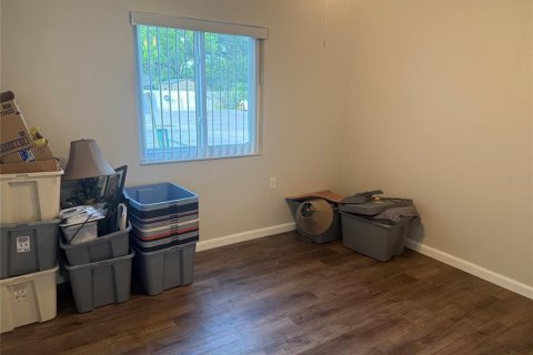 Condo in Zephyrhills, Florida, 2 bedrooms  № 2148549 - photo 13