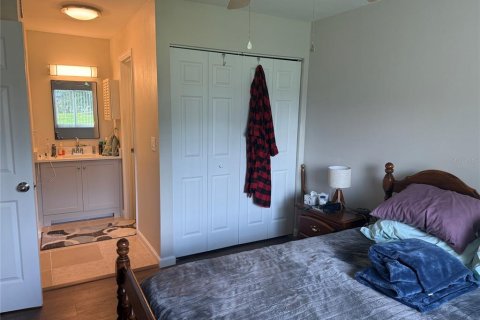 Condo in Zephyrhills, Florida, 2 bedrooms  № 2148549 - photo 10