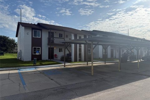 Condo in Zephyrhills, Florida, 2 bedrooms  № 2148549