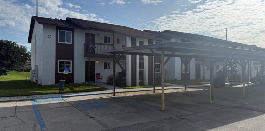 Condo in Zephyrhills, Florida, 2 bedrooms  № 2148549