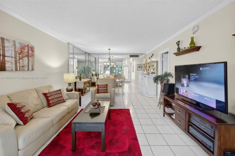 Купить кондоминиум в Лодердейл-Лейкс, Флорида 2 спальни, 89.19м2, № 2015882 - фото 8
