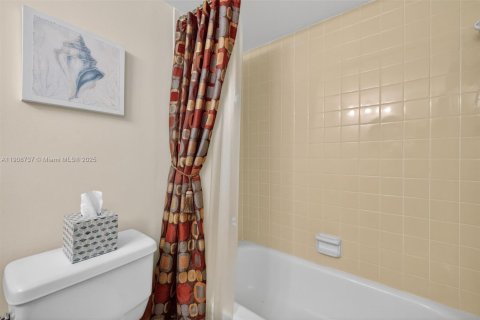 Купить кондоминиум в Лодердейл-Лейкс, Флорида 2 спальни, 89.19м2, № 2015882 - фото 23