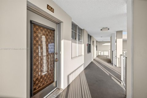 Купить кондоминиум в Лодердейл-Лейкс, Флорида 2 спальни, 89.19м2, № 2015882 - фото 28