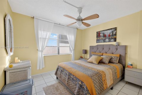 Купить кондоминиум в Лодердейл-Лейкс, Флорида 2 спальни, 89.19м2, № 2015882 - фото 25