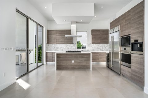 Villa ou maison à vendre à Weston, Floride: 5 chambres, 353.96 m2 № 2265352 - photo 7