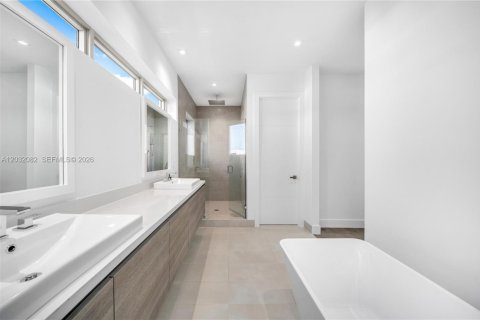 Villa ou maison à vendre à Weston, Floride: 5 chambres, 353.96 m2 № 2265352 - photo 15