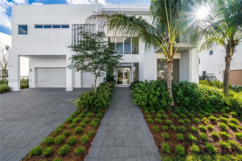 Villa ou maison à vendre à Weston, Floride: 5 chambres, 353.96 m2 № 2265352 - photo 2