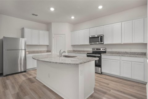 Villa ou maison à vendre à Poinciana, Floride: 5 chambres, 184.32 m2 № 2143000 - photo 3