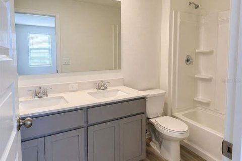 Townhouse in Lake Wales, Florida 3 bedrooms, 135.92 sq.m. № 2116634 - photo 18