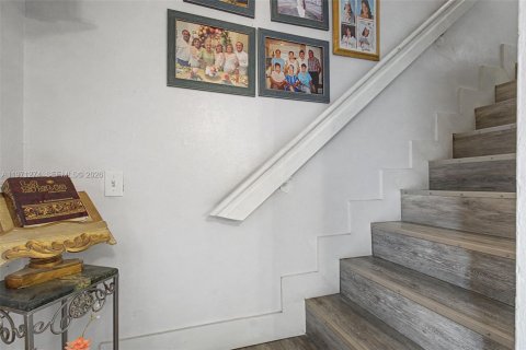 Condominio en venta en Miami, Florida, 2 dormitorios, 91.97 m2 № 2032120 - foto 10