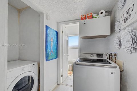 Condominio en venta en Miami, Florida, 2 dormitorios, 91.97 m2 № 2032120 - foto 16