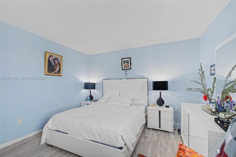 Condominio en venta en Miami, Florida, 2 dormitorios, 91.97 m2 № 2032120 - foto 13