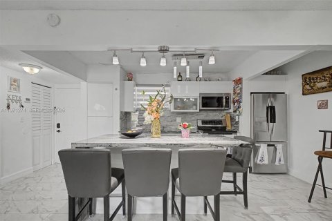 Condominio en venta en Miami, Florida, 2 dormitorios, 91.97 m2 № 2032120 - foto 5