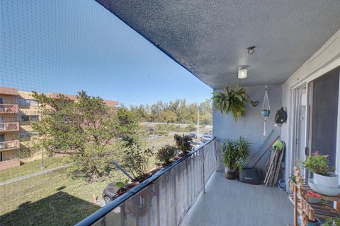 Condominio en venta en Miami, Florida, 2 dormitorios, 91.97 m2 № 2032120 - foto 19