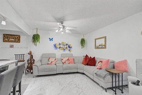 Condominio en venta en Miami, Florida, 2 dormitorios, 91.97 m2 № 2032120 - foto 4