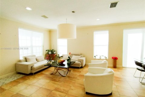 House in Boca Raton, Florida 4 bedrooms, 260.22 sq.m. № 2030897 - photo 3