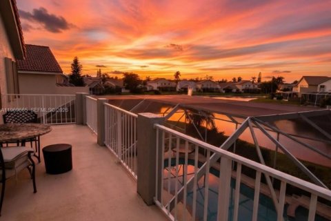 House in Boca Raton, Florida 4 bedrooms, 260.22 sq.m. № 2030897 - photo 20