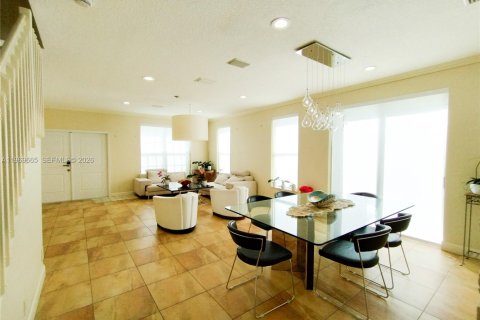 House in Boca Raton, Florida 4 bedrooms, 260.22 sq.m. № 2030897 - photo 4