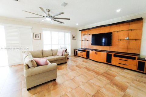 House in Boca Raton, Florida 4 bedrooms, 260.22 sq.m. № 2030897 - photo 7