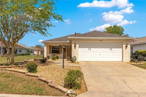 House in Ocala, Florida 2 bedrooms, 135.82 sq.m. № 2094050