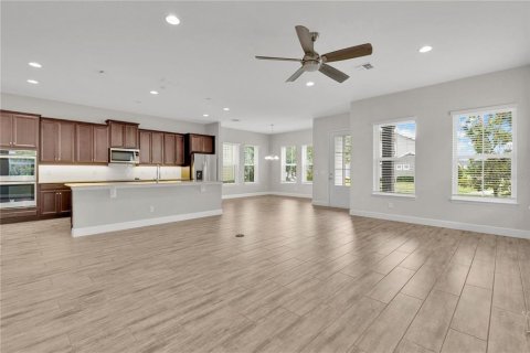 Villa ou maison à louer à Orlando, Floride: 4 chambres, 234.67 m2 № 1914739 - photo 5