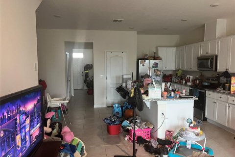 Townhouse in Howey-in-the-Hills, Florida 3 bedrooms, 154.22 sq.m. № 1609449 - photo 5