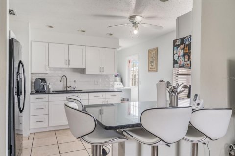 Casa en venta en Orlando, Florida, 3 dormitorios, 99.5 m2 № 1907804 - foto 4
