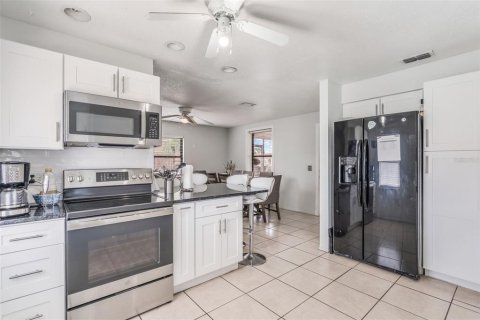Casa en venta en Orlando, Florida, 3 dormitorios, 99.5 m2 № 1907804 - foto 6