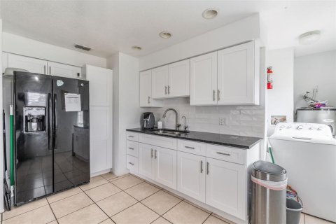 Casa en venta en Orlando, Florida, 3 dormitorios, 99.5 m2 № 1907804 - foto 7