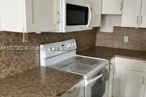 Купить виллу или дом в Хайалиа, Флорида 2 спальни, 123.28м2, № 1942343 - фото 2