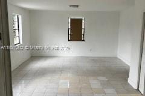 Купить виллу или дом в Хайалиа, Флорида 2 спальни, 123.28м2, № 1942343 - фото 14