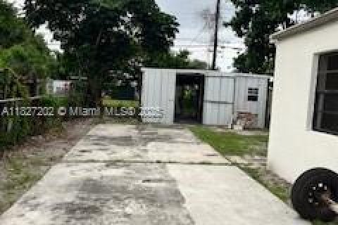 Купить виллу или дом в Хайалиа, Флорида 2 спальни, 123.28м2, № 1942343 - фото 20